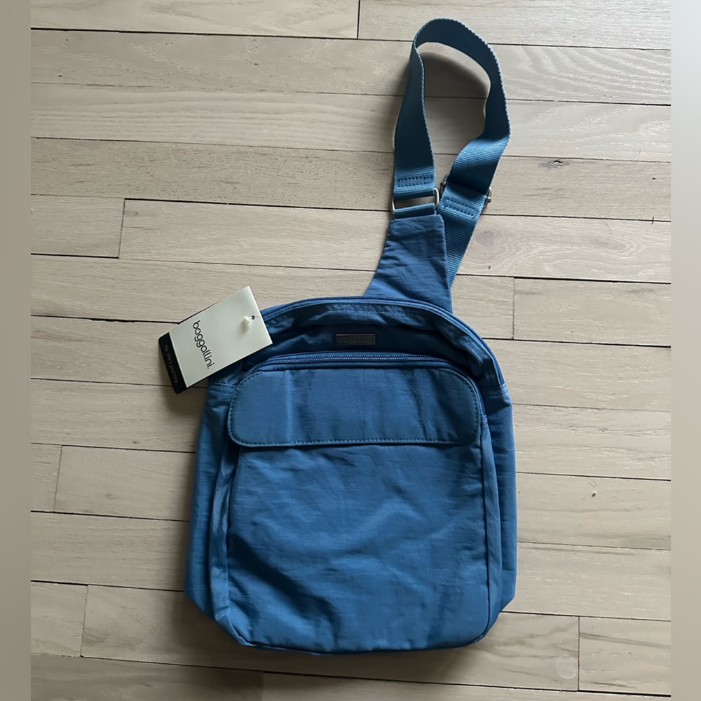 Baggallini Sky Blue Sling Bag